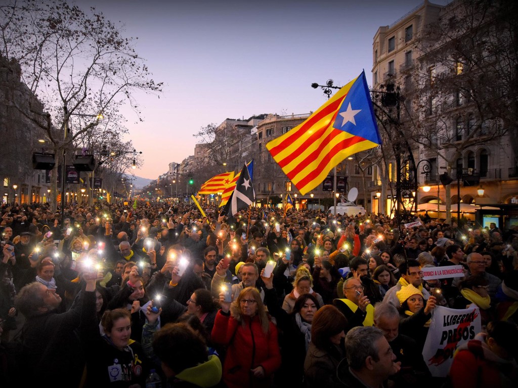 Эксперт объяснил, почему массовые протесты в Каталонии не перерастут в революцию