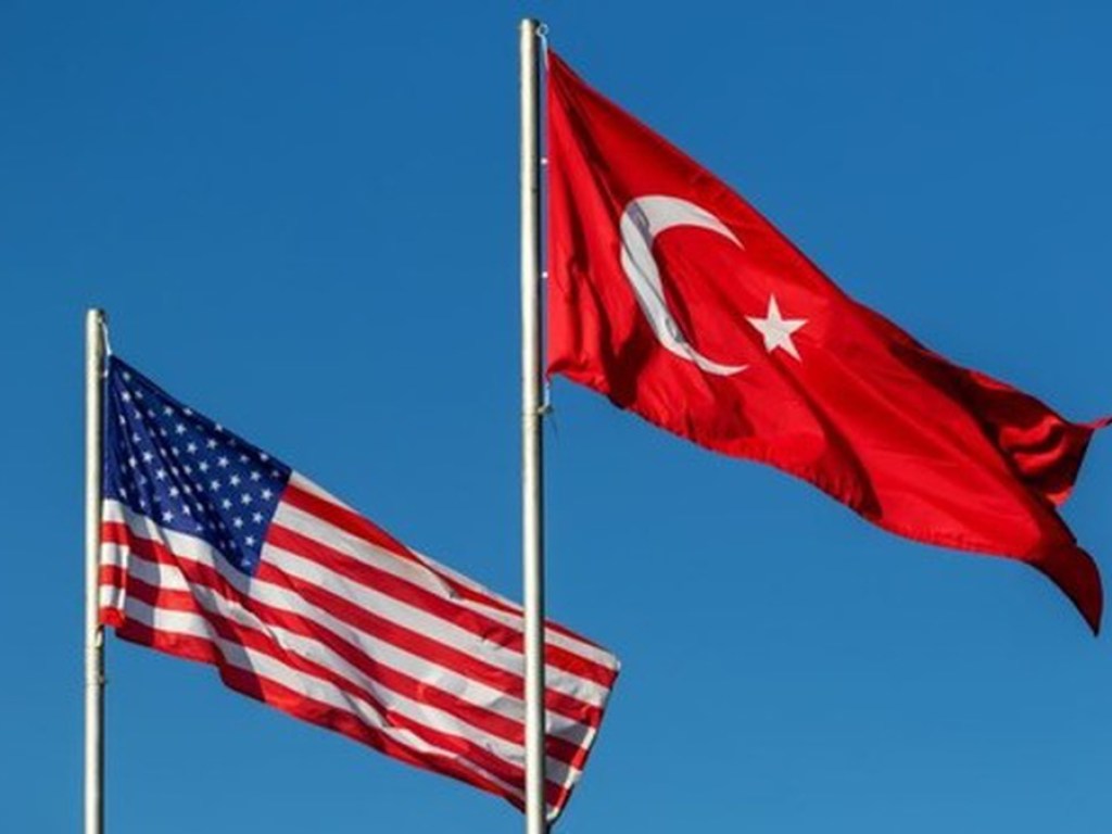 Пенс: США и Турция договорились о временном прекращении огня на севере Сирии