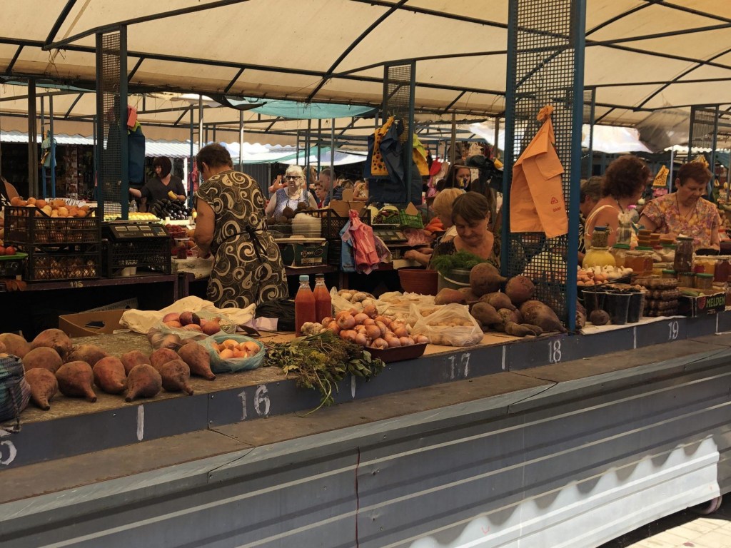 В Мелитополе на рынке умерла женщина
