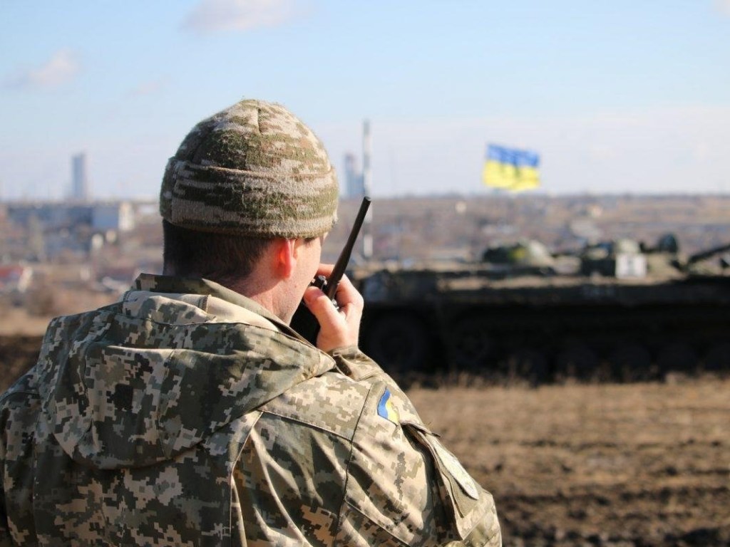Сутки на Донбассе: 30 обстрелов, один погибший, один раненный