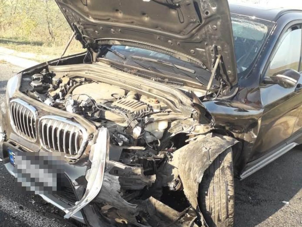 BMW вынесло на встречную полосу: На автодороге «Одесса-Рени» в результате ДТП пострадали 4 человека (ФОТО)