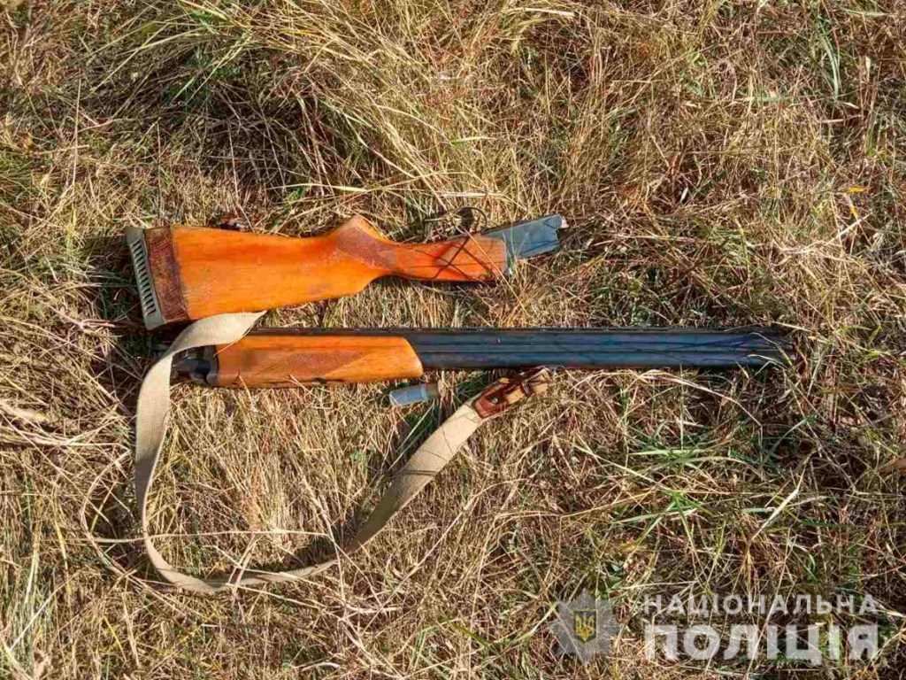 Во время охоты в Черновицкой области погиб мужчина: упал с 30-метровой скалы