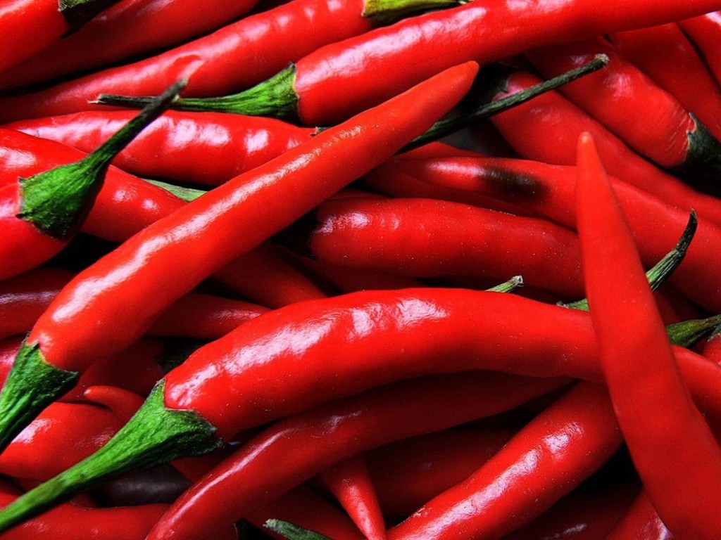Пряный красный перец поможет контролировать аппетит и притупит голод – эксперт