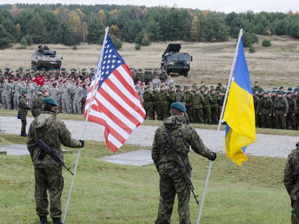 Политолог назвал условия предоставления Украине военной помощи от США