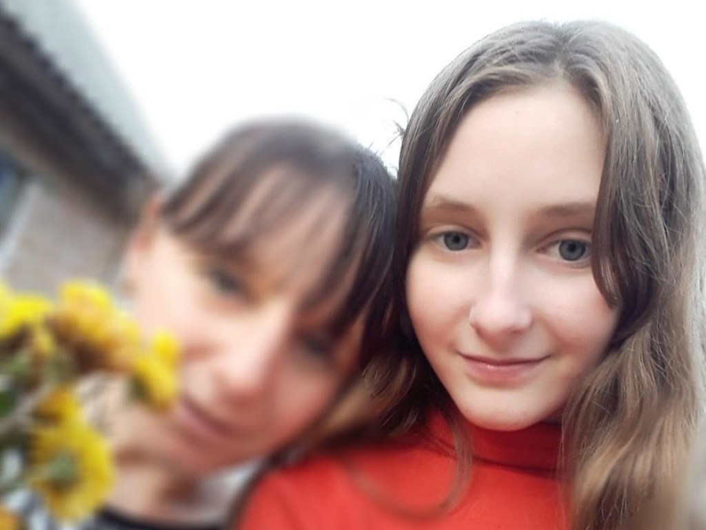 Пошла в школу и не вернулась: в Винницкой области исчезла 14-летняя девушка (ФОТО)