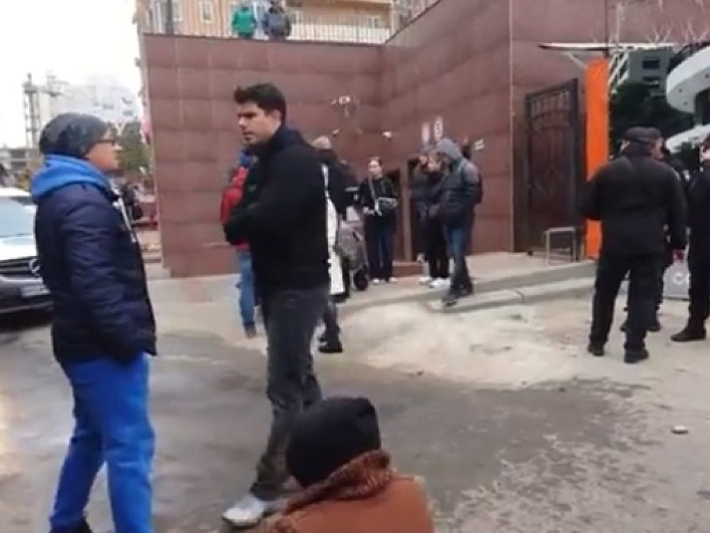 В Одессе у скандальной застройки напали на активистов (ФОТО, ВИДЕО)