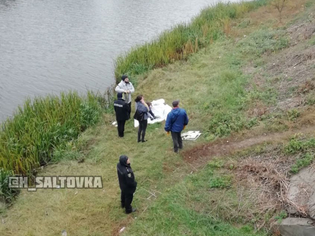 В Харькове в реке обнаружили труп (ФОТО)
