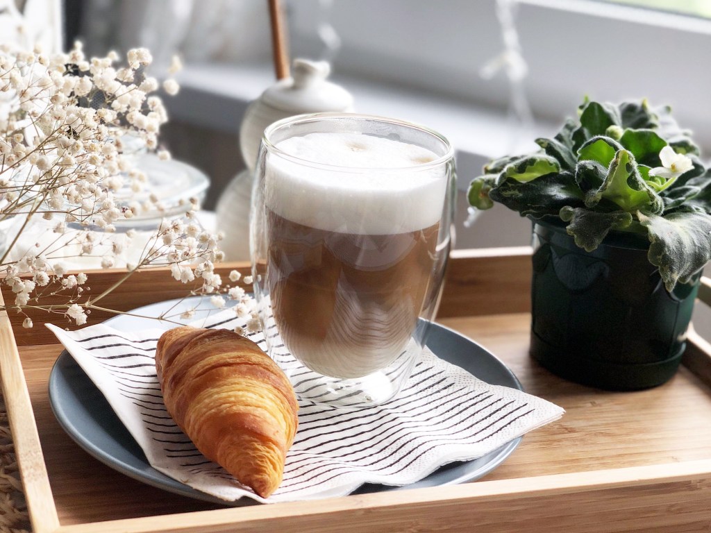 Такой «завтрак» угробит здоровье: Врач назвала серьезную опасность утреннего кофе