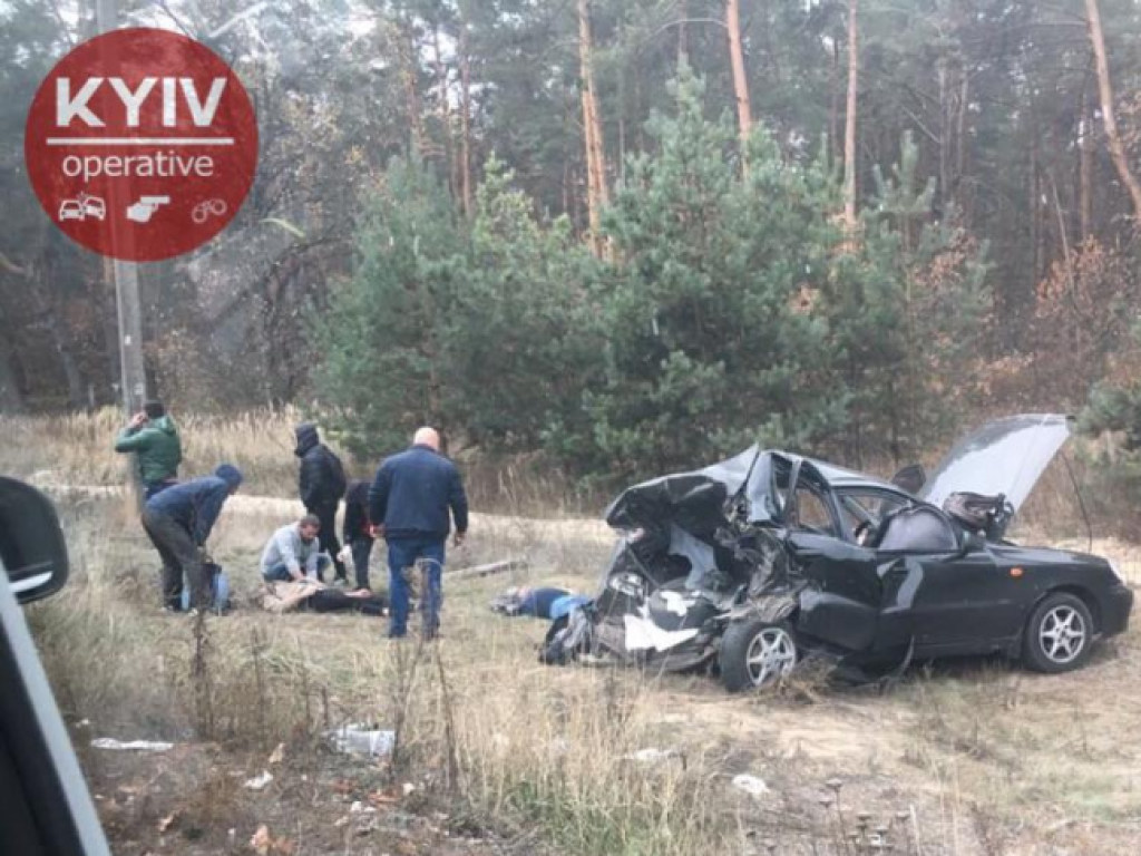 Страшное ДТП на Столичном шоссе в Киеве: Hyundai на бешеной скорости протаранил Daewoo (ФОТО)