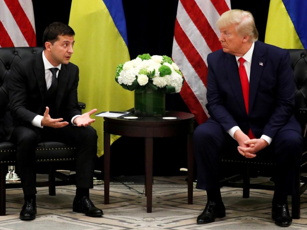 Трамп намерен зачитать разговор с Зеленским по ТВ