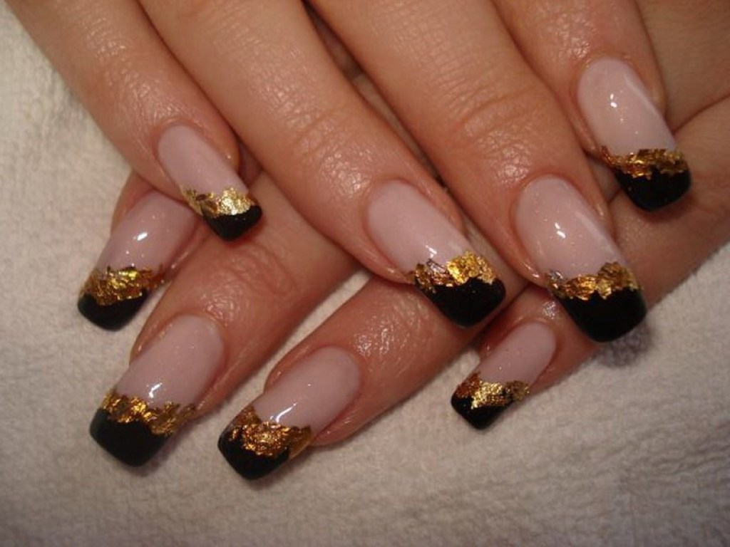 Золотые кончики ногтей: модный маникюр, который стал популярным благодаря Кендалл Дженнер (ФОТО)