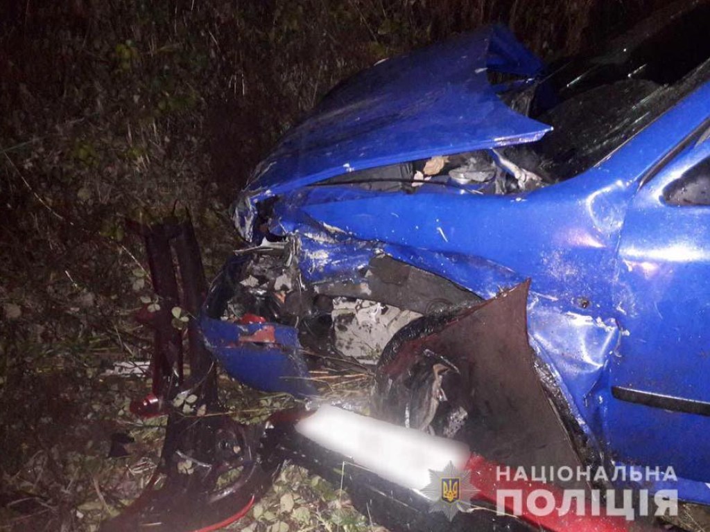 Под Мукачево пьяный водитель Citroen спровоцировал тройное ДТП: пострадала служащая в полиции (ФОТО)