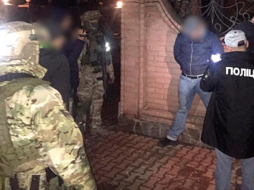 На Буковине 19-летний парень организовал деятельность банды фальшивомонетчиков (ФОТО)