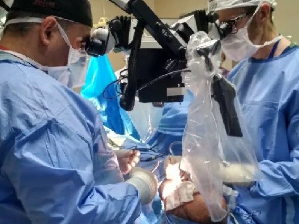 Во Львове хирурги смогли собрать подростку лицо: детали уникальной операции (ФОТО)