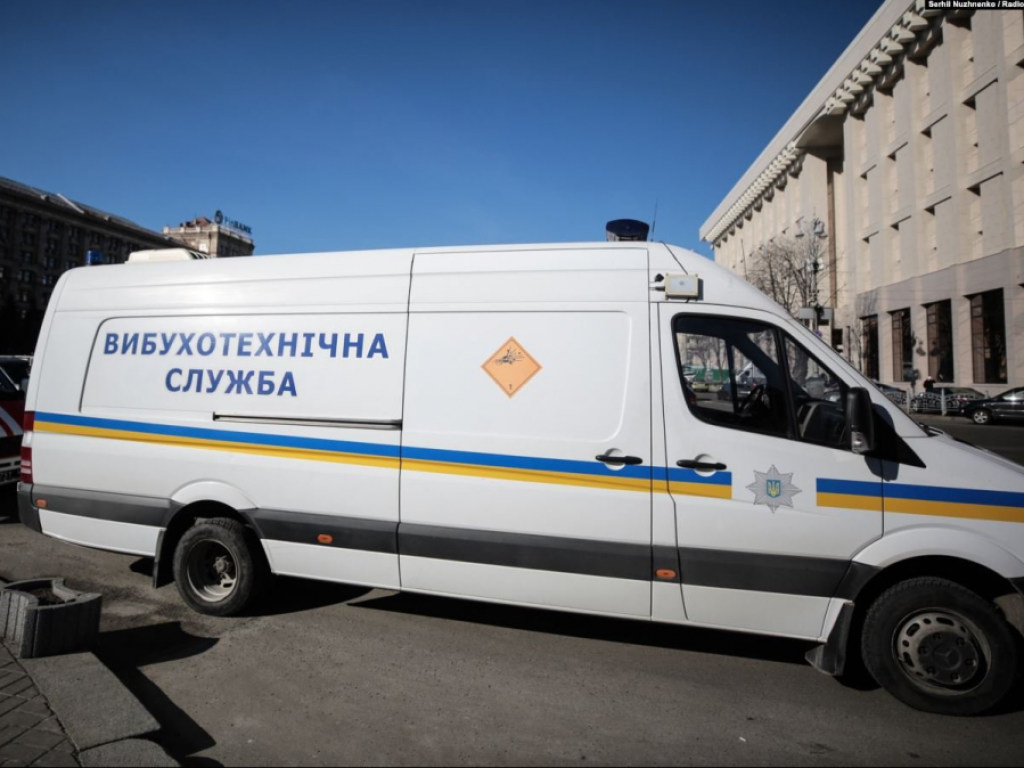 Во Львове и Одессе ищут взрывчатку в зданиях ОГА и СБУ