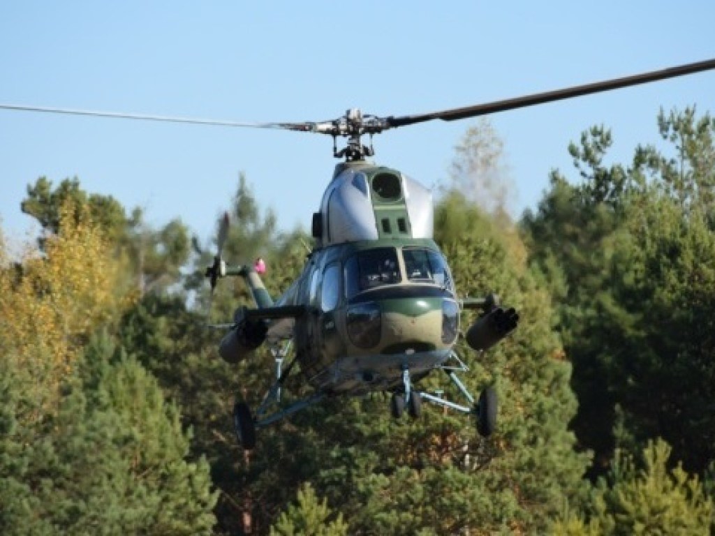 На Черниговщине испытали модернизированный вертолет Ми-2 (ФОТО)
