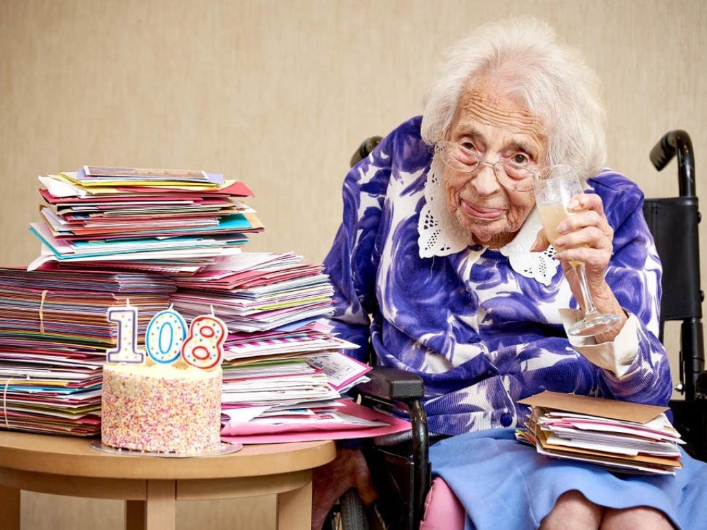 «Эликсир молодости»: 108-летняя британка раскрыла секрет своего долголетия (ФОТО)