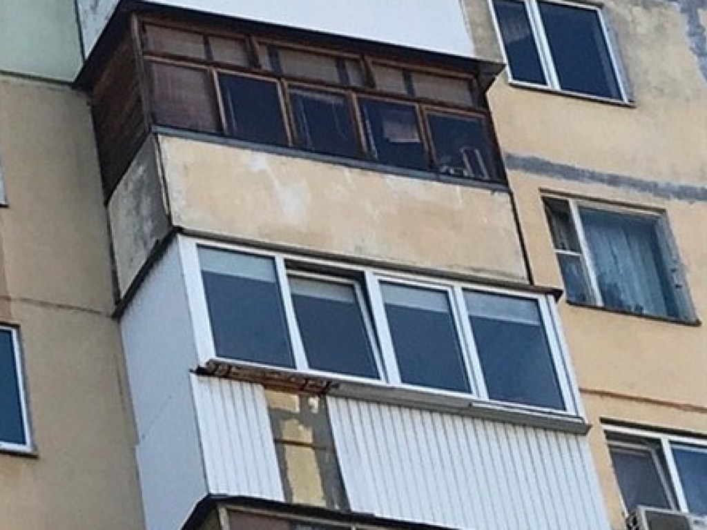 Трагедия в Черноморске: ученик 11 калсса выпрыгнул с балкона 16 этажа