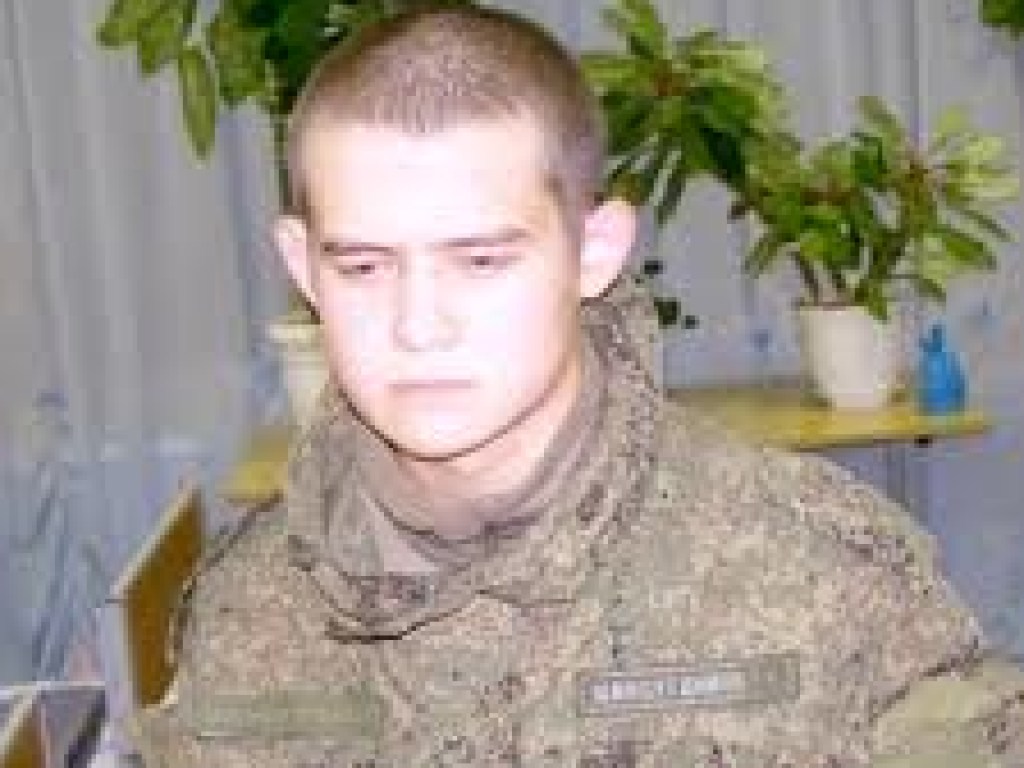 Угрожали изнасиловать: в РФ солдат застрелил восьмерых сослуживцев и объяснил причину жестокости