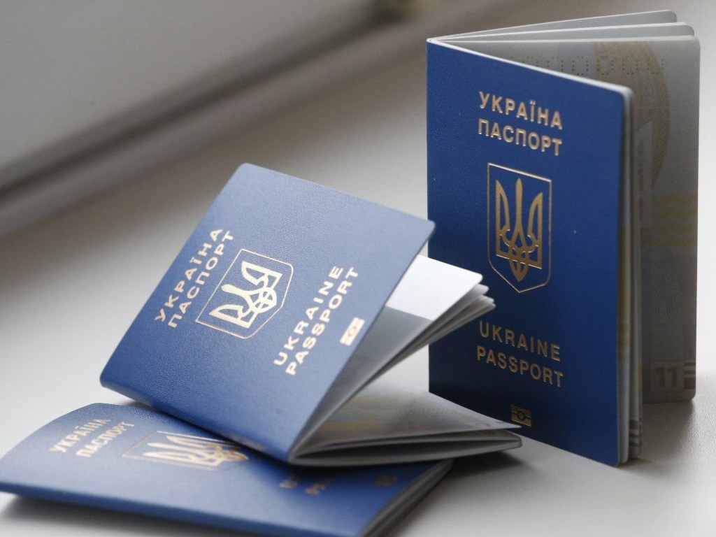 Р. Кравец: «Иностранцы на государственных должностях в Украине имеют доступ ко всем видам гостайны»