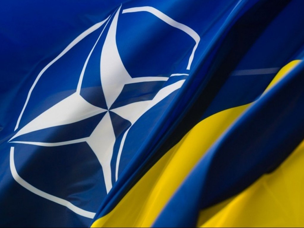 Вашингтон сократит количество военных программ с Украиной в рамках НАТО