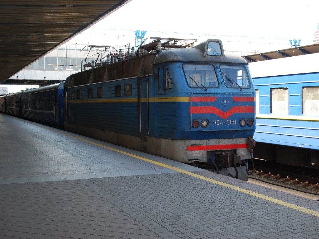 В Харькове в вагоне поезда внезапно умер мужчина