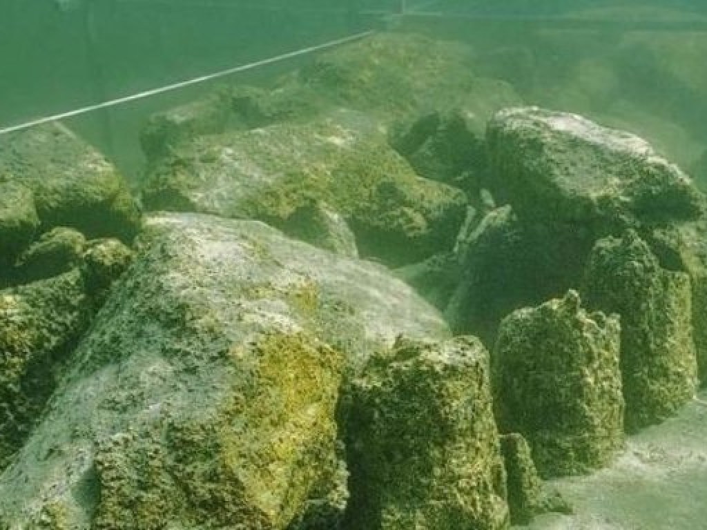 В Европе нашли подводный Стоунхендж (ФОТО)