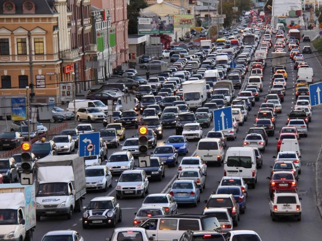 Пробки в Киеве: парализованы оба берега столицы (КАРТЫ)