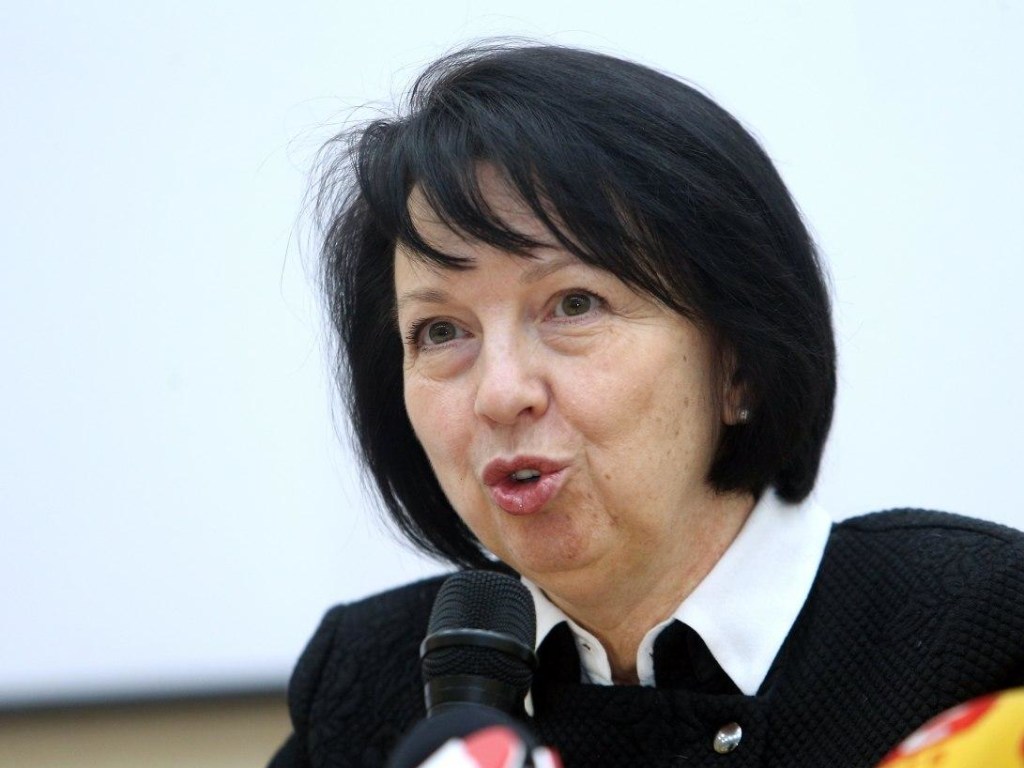 Директора Национального института рака Елену Колесник временно отстранили от исполнения обязанностей (ФОТО)