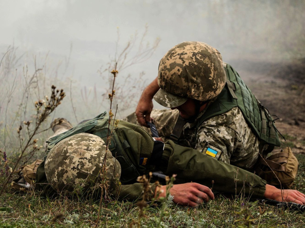 Сводка ООС: В результате обстрелов на Донбассе четыре бойца получили ранения