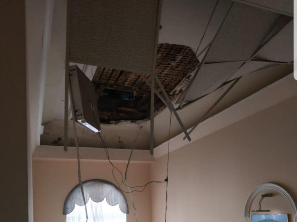 В управления полиции Одесской области обвалился потолок: есть пострадавшие (ФОТО)