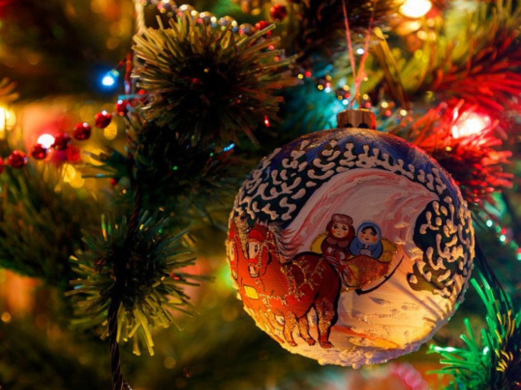 Стало известно, как будут отдыхать и отрабатывать украинцы на новогодние праздники