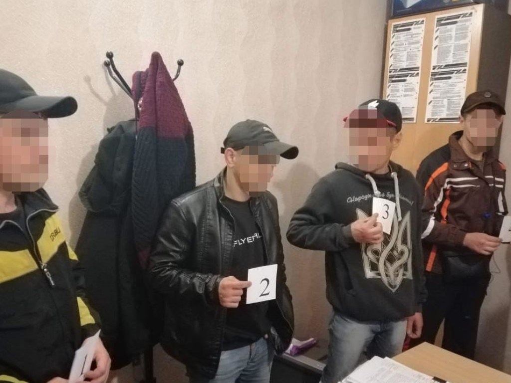 На Днепропетровщине грабитель забрал телефон у 8-летнего мальчика (ФОТО)