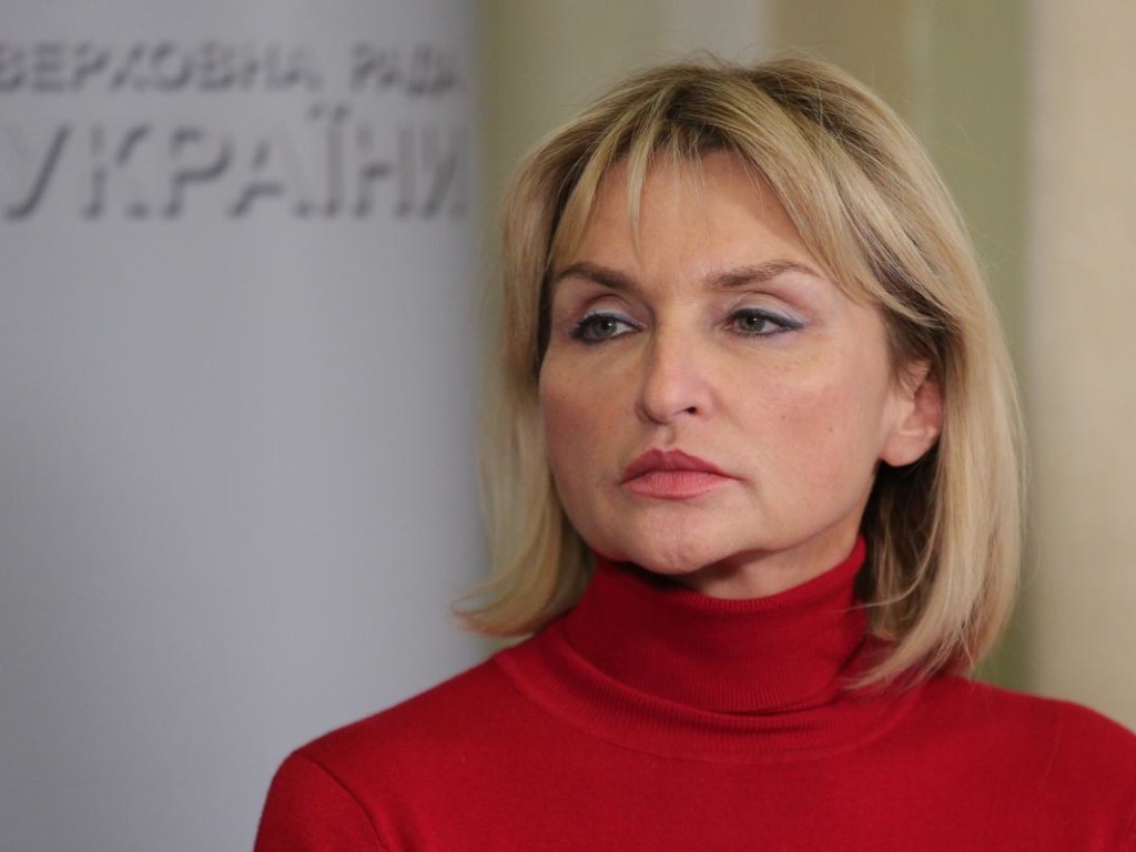 Рада прекратила полномочия нардепа Ирины Луценко