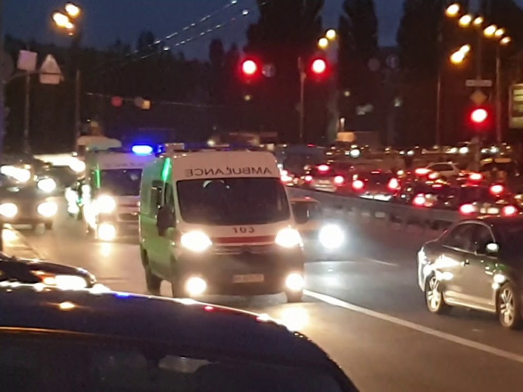 В Киеве уровень пробок на дорогах достиг 8 баллов (КАРТА)