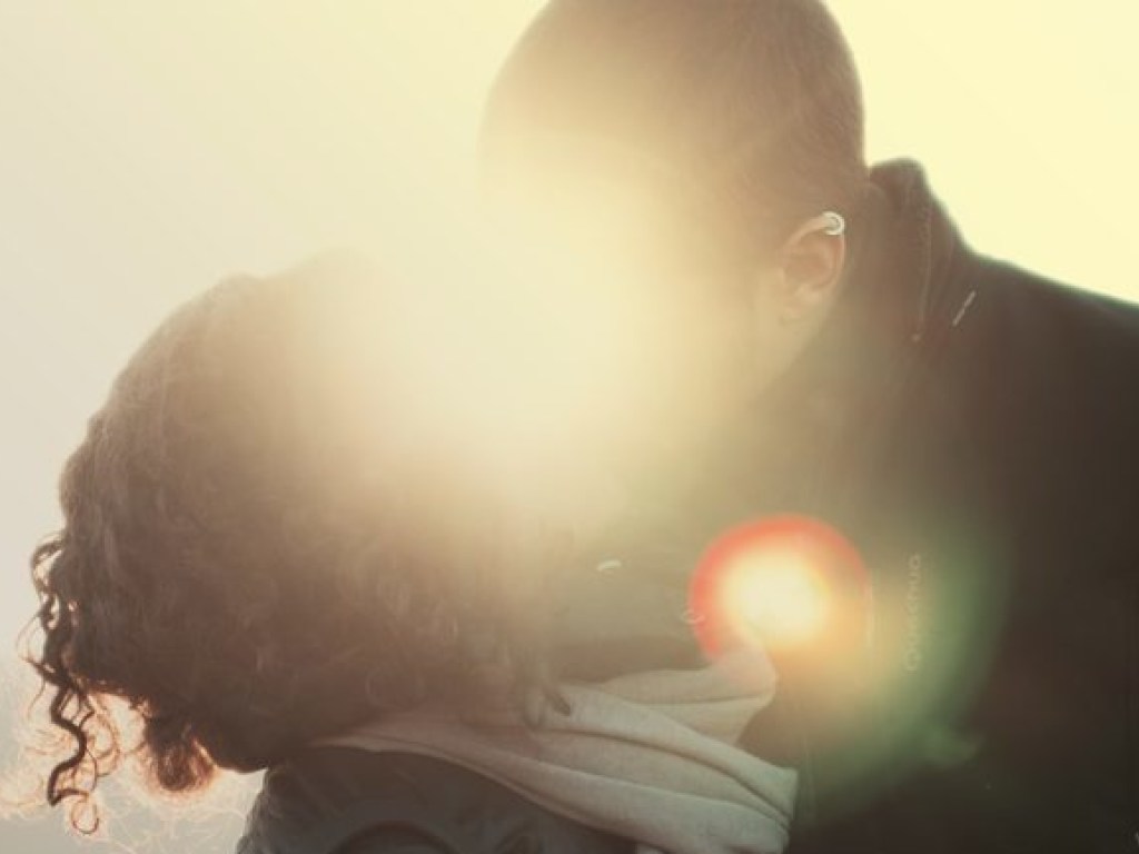 Медики рассказали интересные факты о пользе ежедневных поцелуев