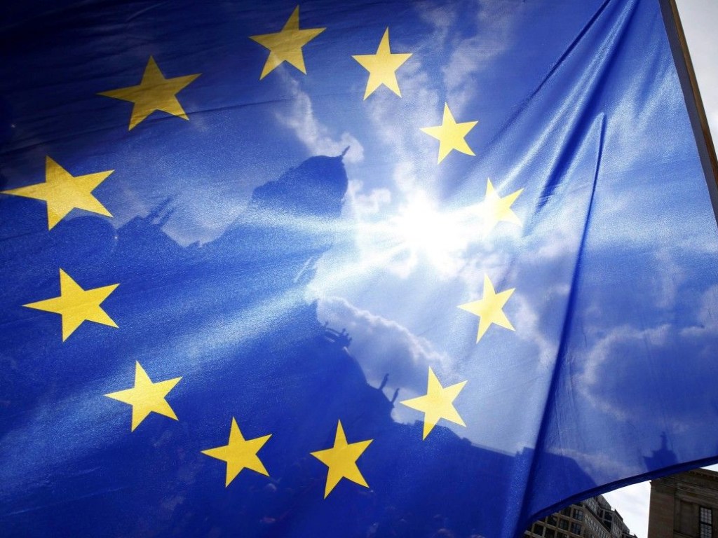 В ЕС есть сомнения относительно помощи Украине, если она не преследует Коломойского – СМИ