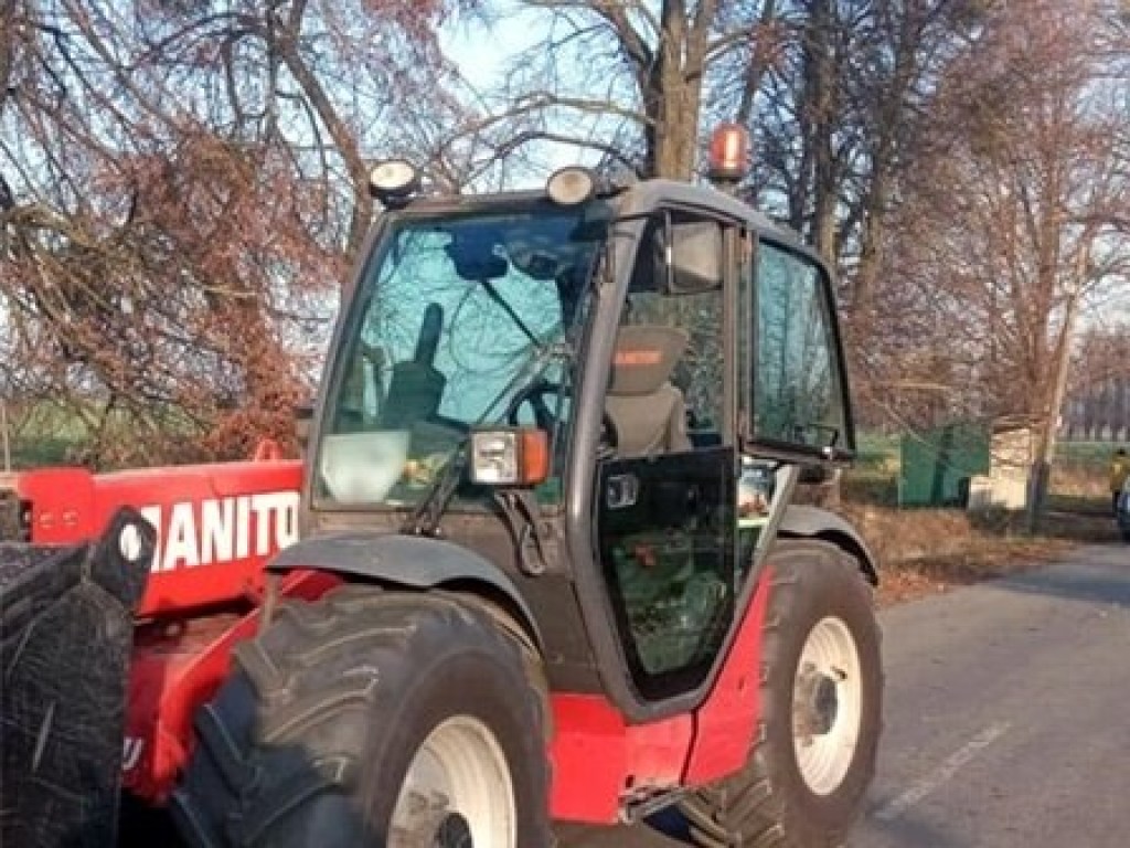 Перебегал проезжую часть: В Хмельницкой области трактор раздавил 6-летнего мальчика (ФОТО)