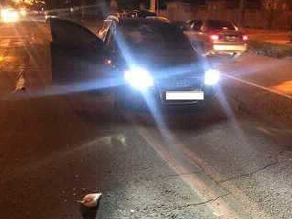 Водитель на черном Audi сбил 57-летнего пешехода на «зебре» в Харькове (ФОТО)