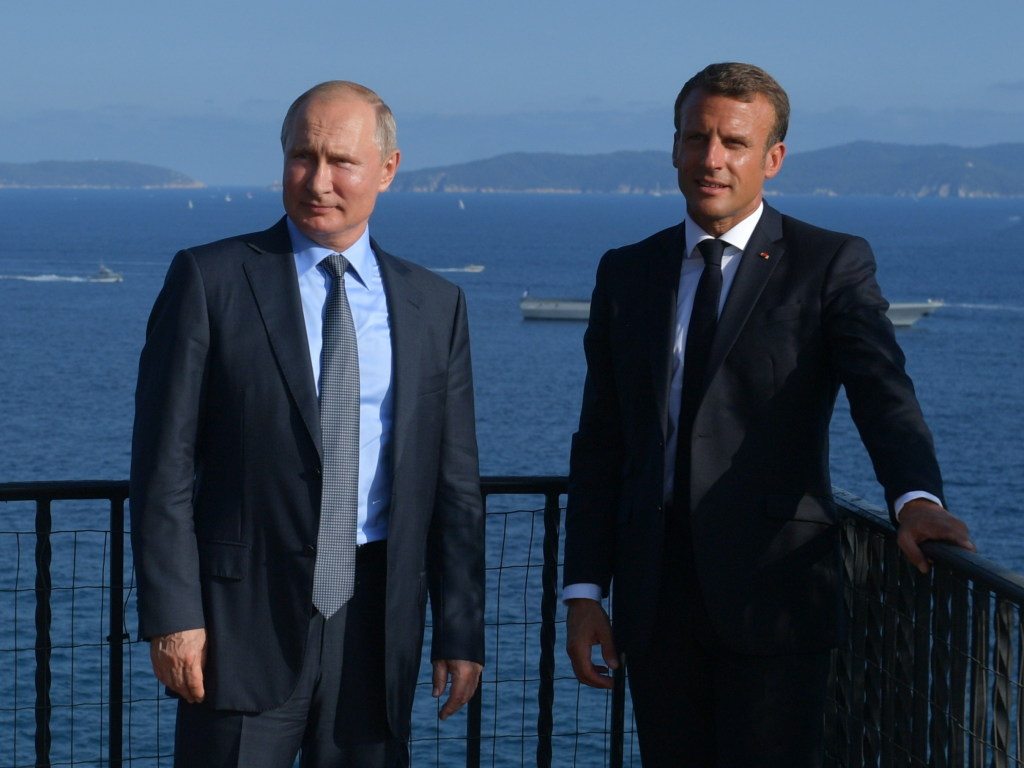 Макрон и Путин провели телефонный разговор: обсудили «нормандский формат»