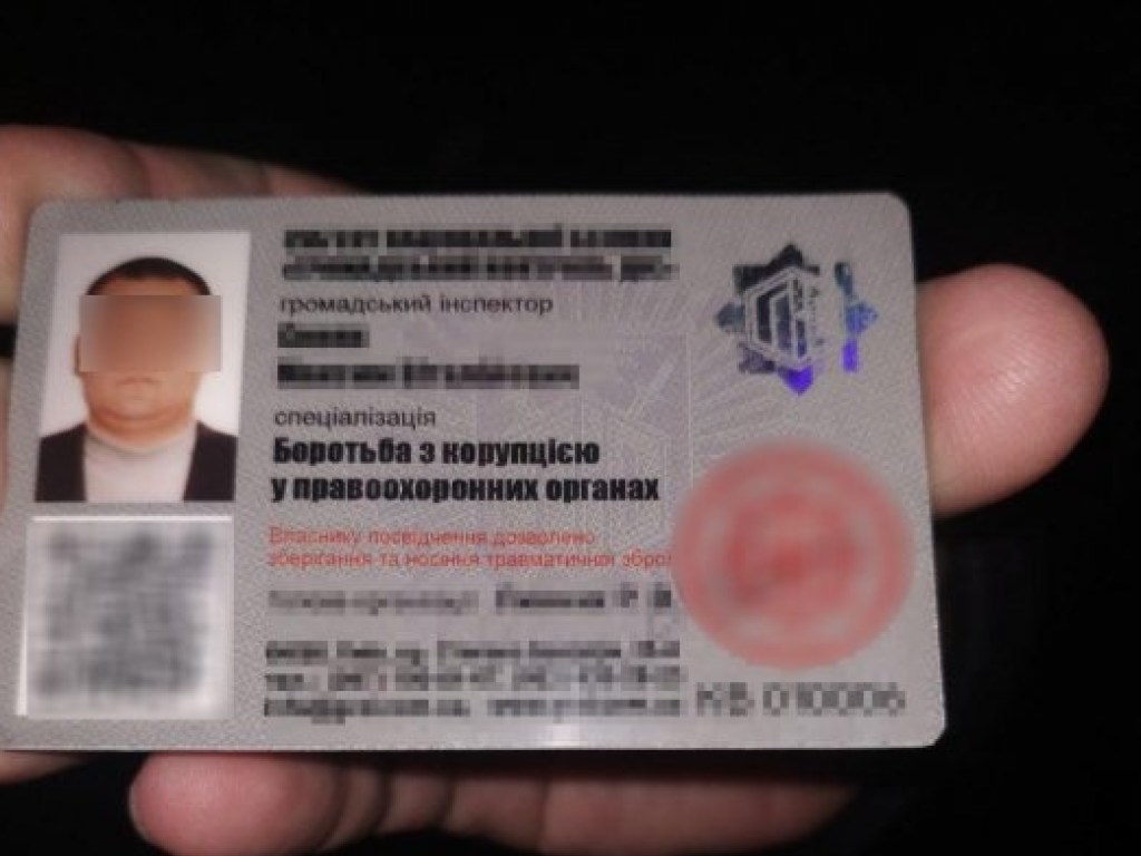 В Николаеве инспектор по борьбе с коррупцией в правоохранительных органах напал на полицейского (ФОТО)