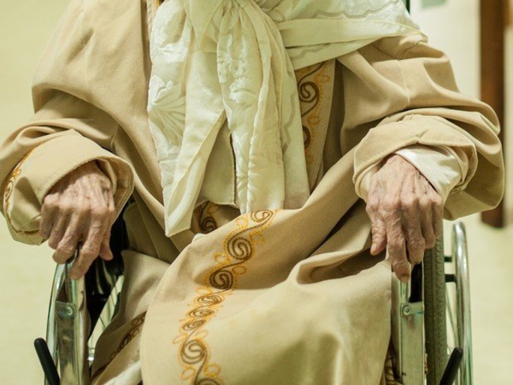 В Днепре 89-летняя пенсионерка покончила с собой в доме престарелых