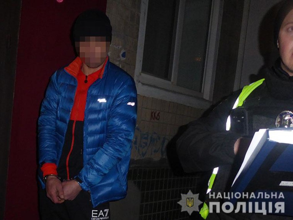 В Киеве грабитель забрал у 82-летней пенсионерки 20 тысяч гривен (ФОТО)