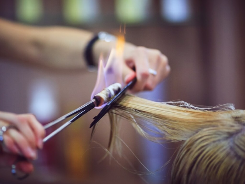 «Пирофорез давно «прижился» в Европе»: Стрижка огнем укрепляет волосы