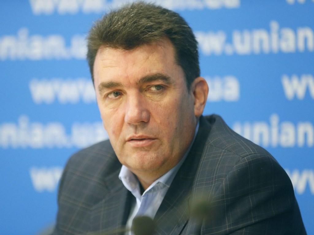 Первая зарплата Данилова на посту секретаря СНБО составила более 100 тысяч гривен