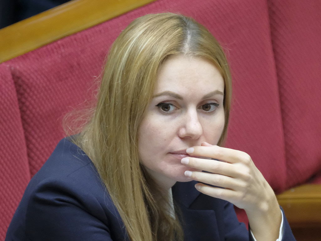 Глава партии «Слуга народа» обвинил нардепа Скороход в попытке подкупа депутатов