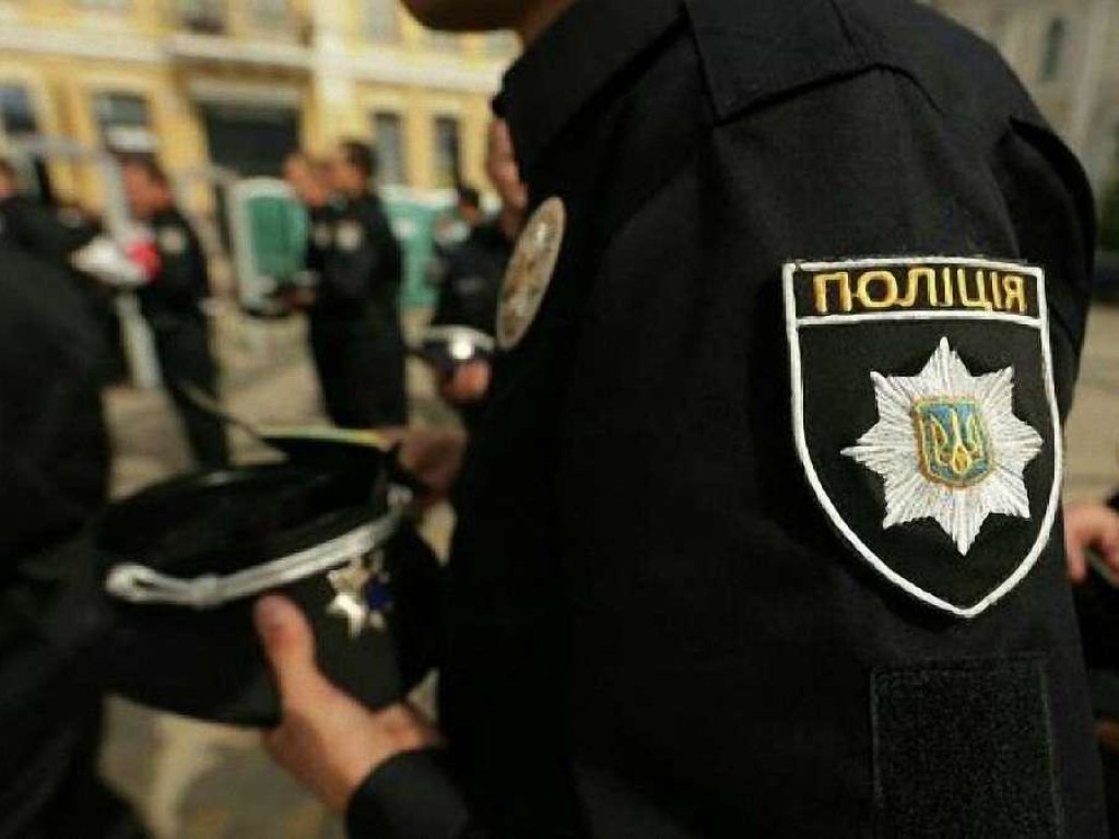 В Запорожской области четверо бандитов ворвались в частный дом: украли золотые украшения