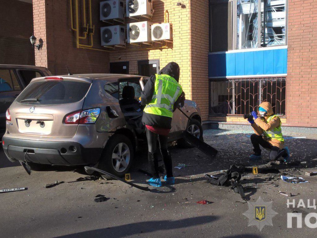 Взрыв автомобиля в Харькове: стали известны подробности (ФОТО, ВИДЕО)