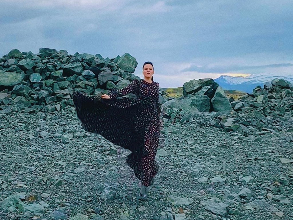 «Новая Мать Драконов»: Даша Астафьева поделилась эффектными снимками с Исландии (ФОТО)