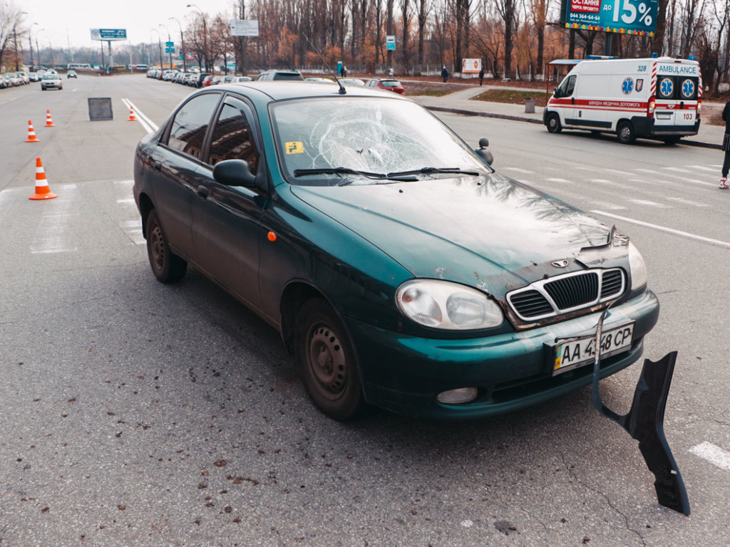 На столичных Теремках водитель Lanos сбил пешехода (ФОТО)
